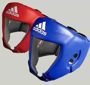 Боксерский шлем Adidas aiba ― НатурКлаб